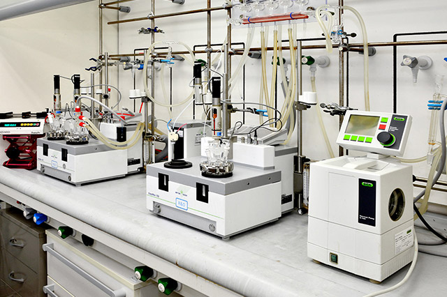 Automated Synthesis Equipment