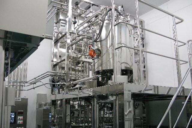 Aseptic API mixing facility